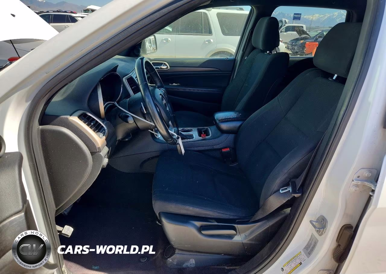 2017 Jeep Grand Cherokee Laredo VIN:1C4RJFAG3HC784350 - 7