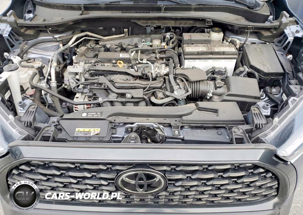 2022 Toyota Corolla Cross L VIN:7MUAAAAG2NV033689 - 12