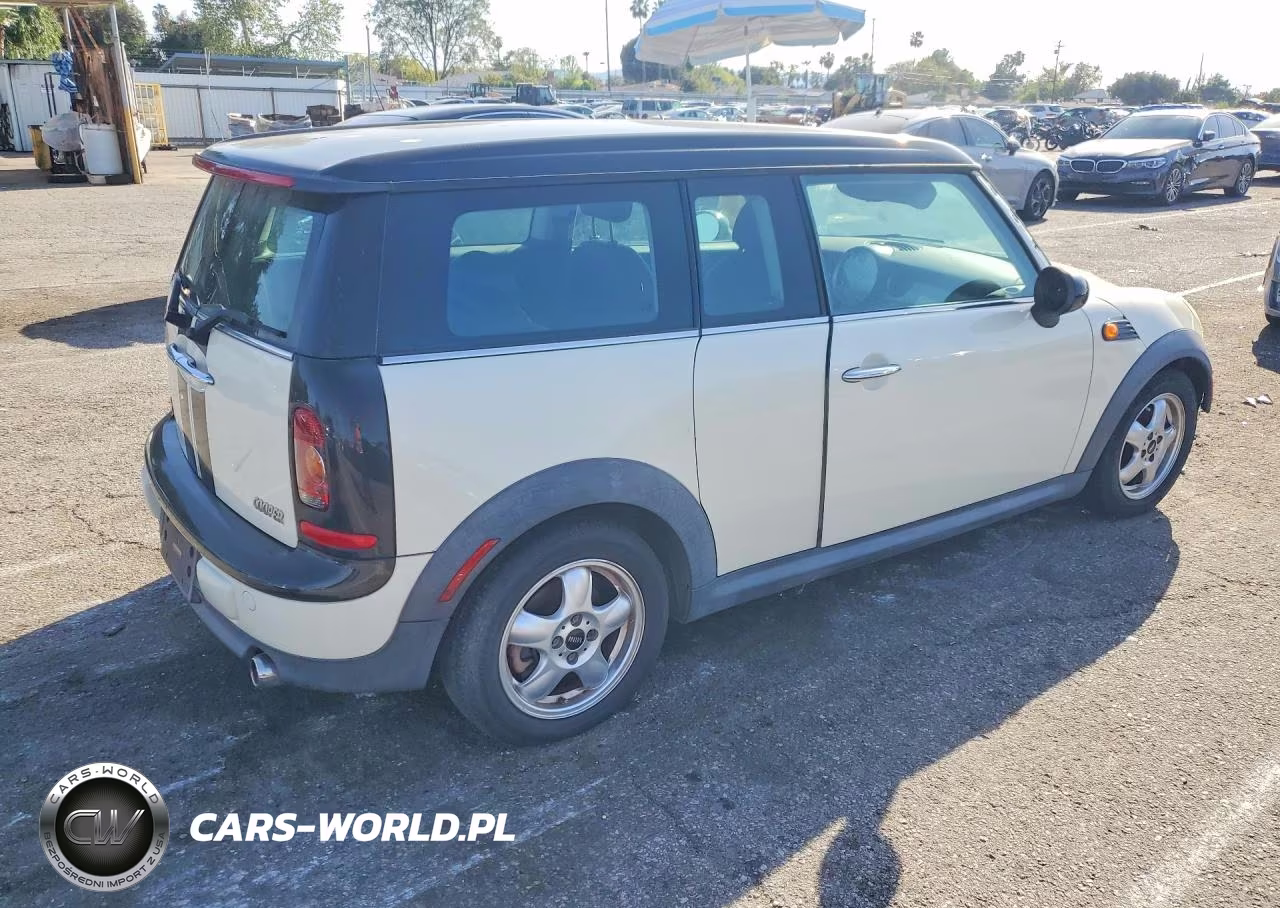 2008 Mini Cooper Clubman VIN:WMWML33588TN66271 - 3