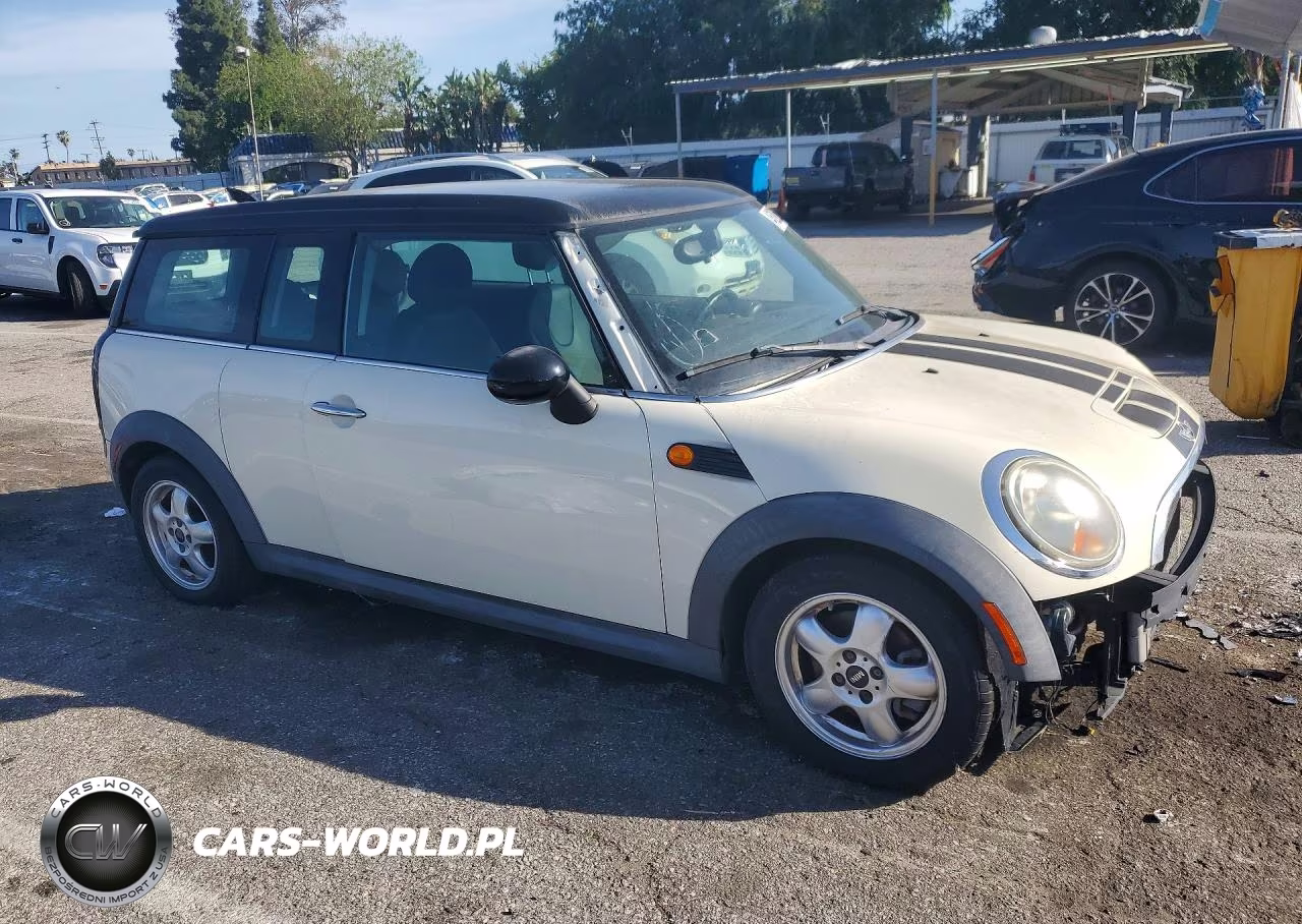 2008 Mini Cooper Clubman VIN:WMWML33588TN66271 - 4