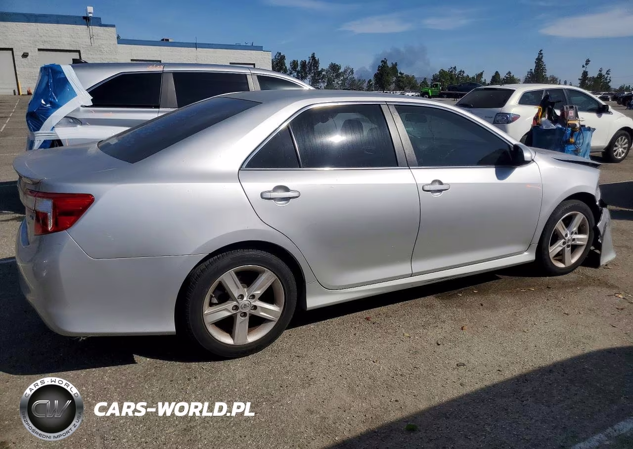 2014 Toyota Camry Se VIN:4T1BF1FK1EU800842 - 3