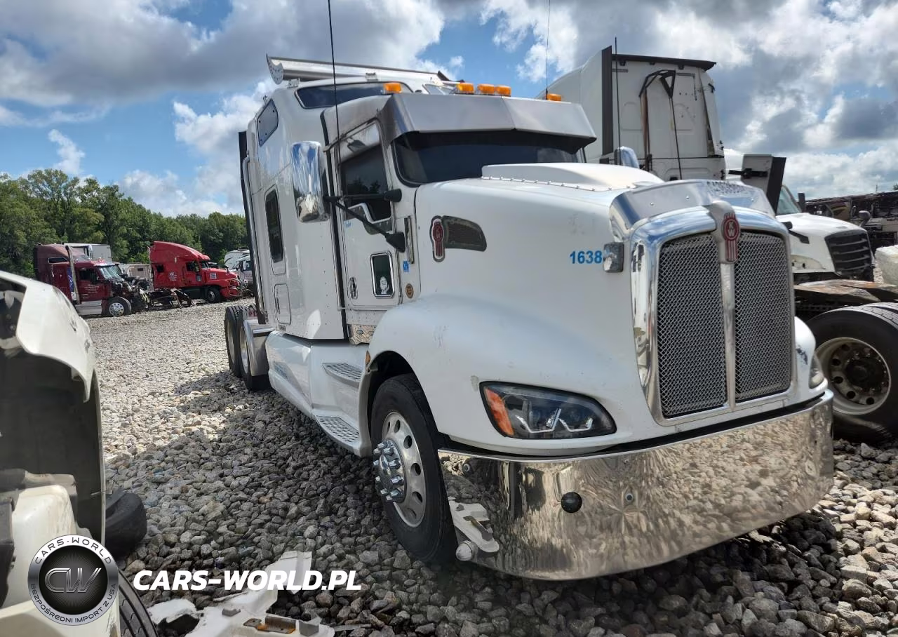 2012 Kenworth T660 Semi Truck