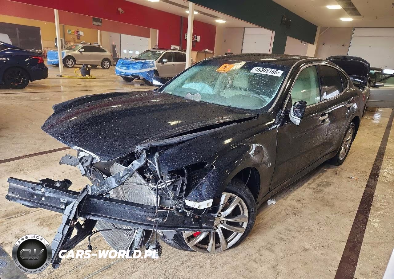 2015 Infiniti Q70 3.7