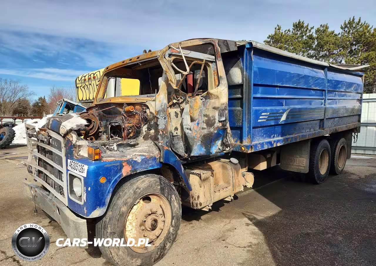 1985 International 2375 Dump Truck