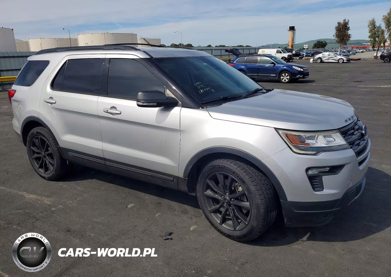 2018 Ford Explorer Xlt VIN:1FM5K8D83JGA19919 - 4
