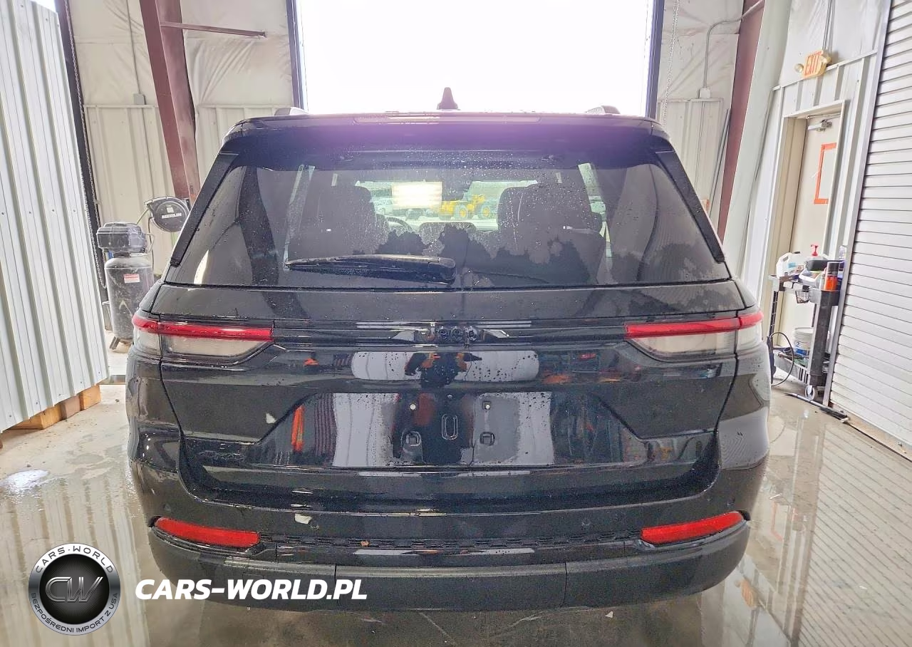 2023 Jeep Grand Cherokee Laredo VIN:1C4RJHAG6PC609360 - 6
