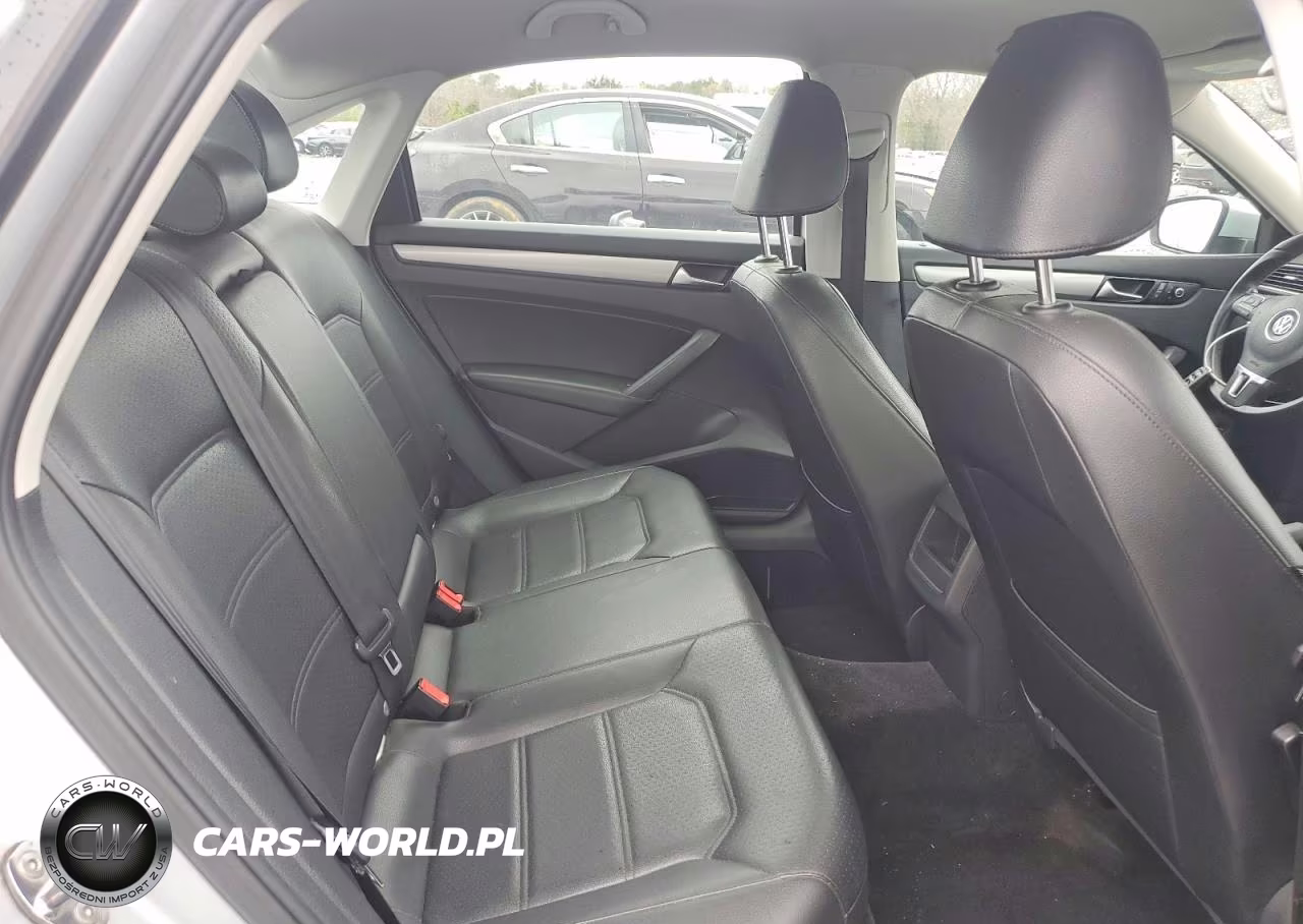 2014 Volkswagen Passat S VIN:1VWAT7A32EC070700 - 10