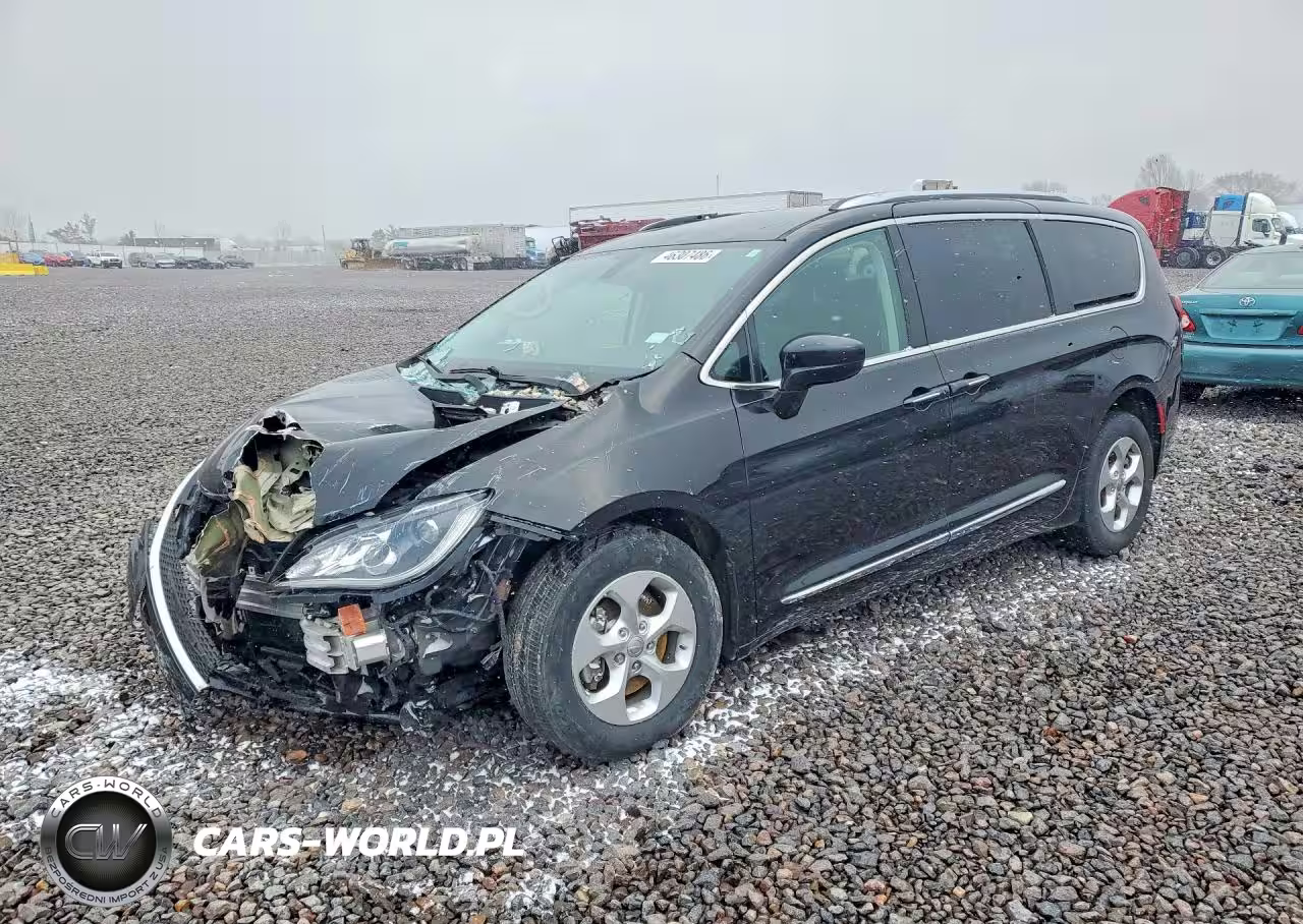 2017 Chrysler Pacifica Touring L Plus