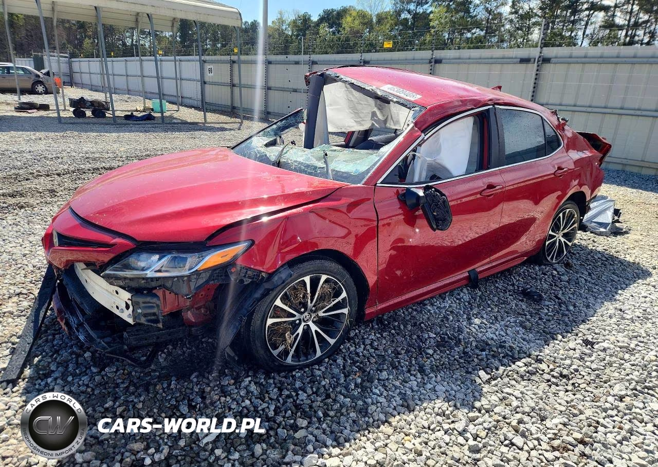 2020 Toyota Camry Se