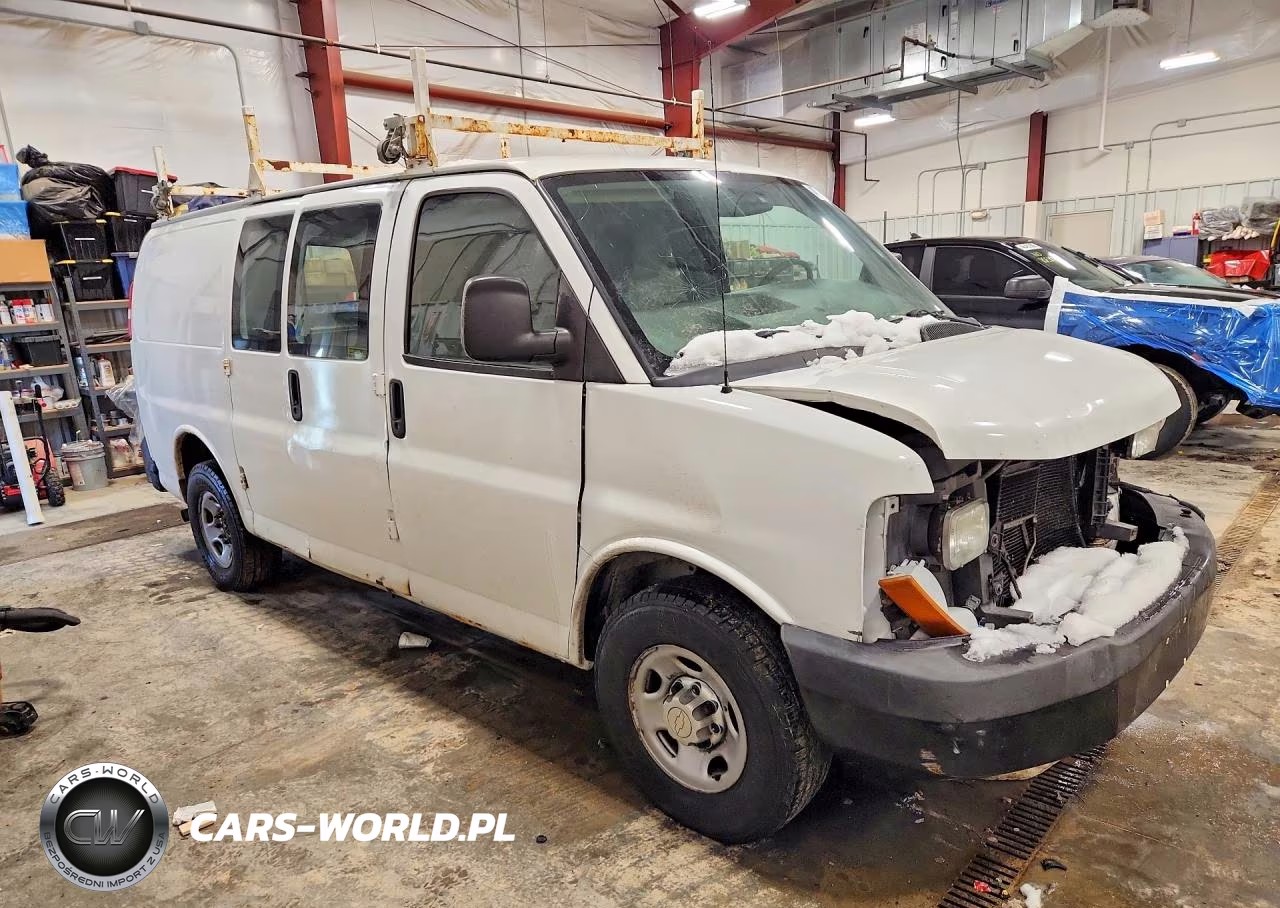 2010 Chevrolet Express 2500 Cargo Utility - Service Van VIN:1GCZGFBA4A1133898 - 4