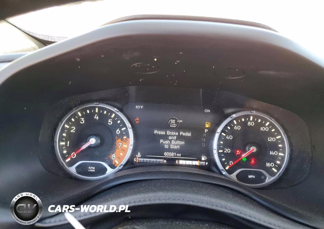 2018 Jeep Renegade Trailhawk VIN:ZACCJBCB7JPG81109 - 9