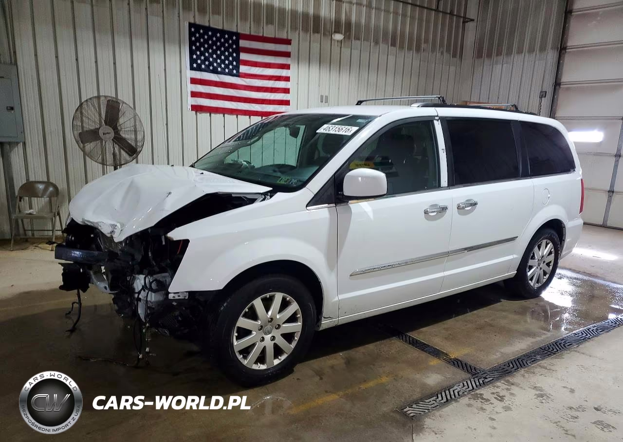 2015 Chrysler Town & Country Touring
