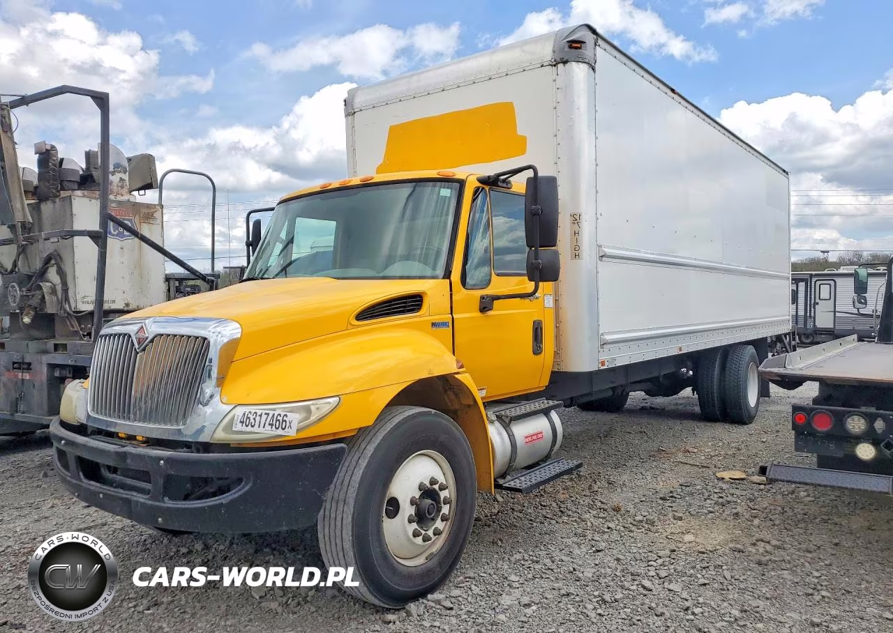 2014 International 4300 Box Truck
