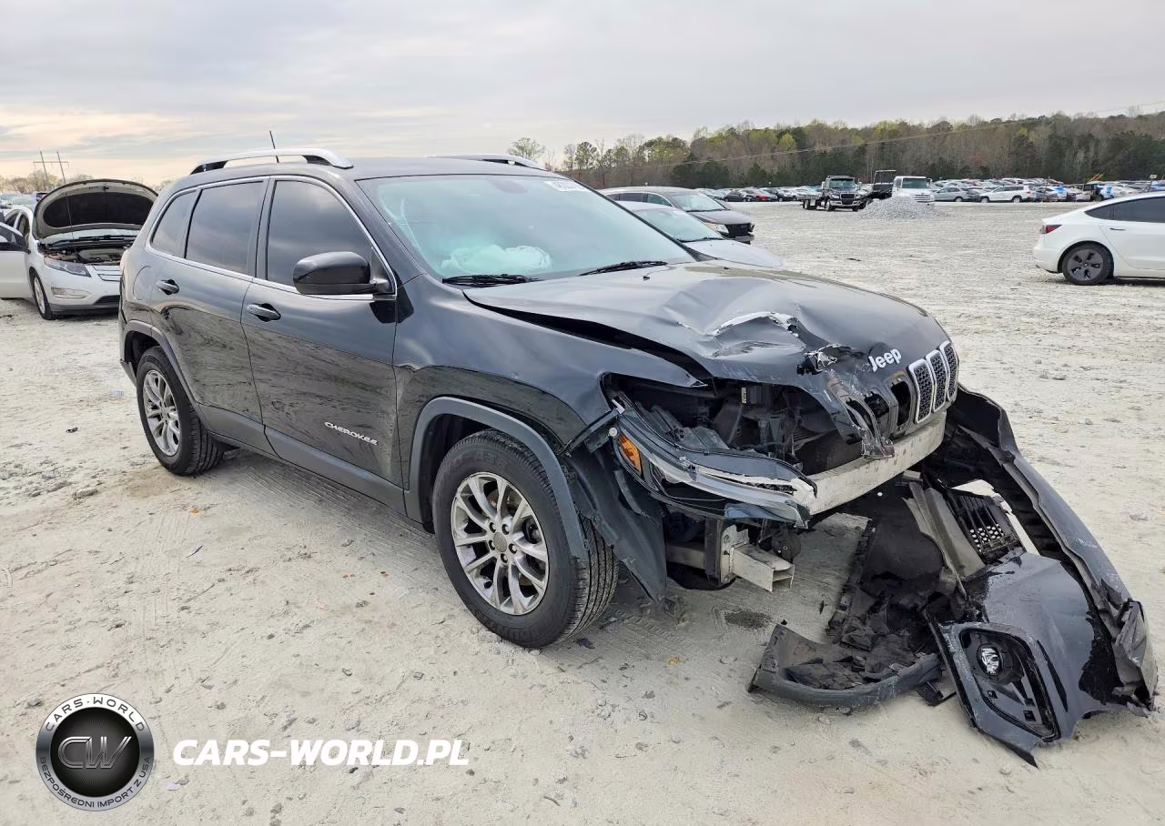 2019 Jeep Cherokee Latitude Plus VIN:1C4PJLLB5KD110855 - 4