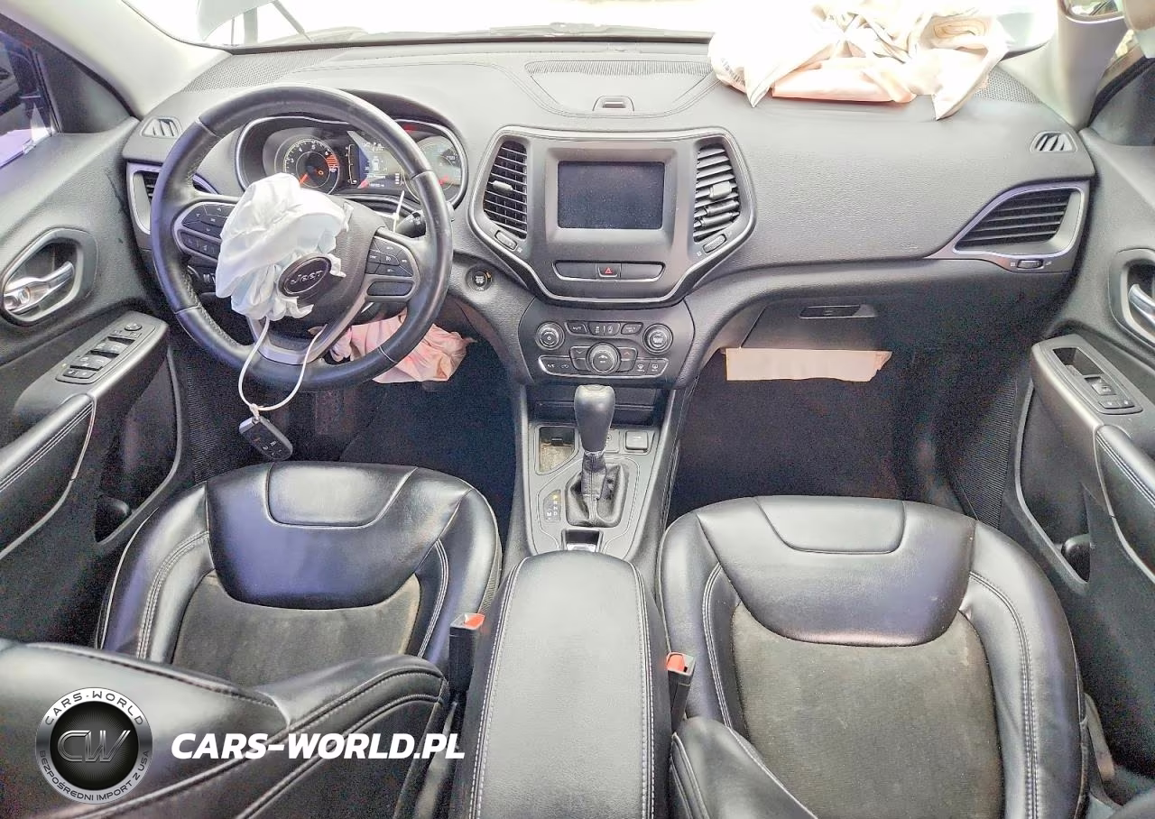 2019 Jeep Cherokee Latitude Plus VIN:1C4PJLLB5KD110855 - 8