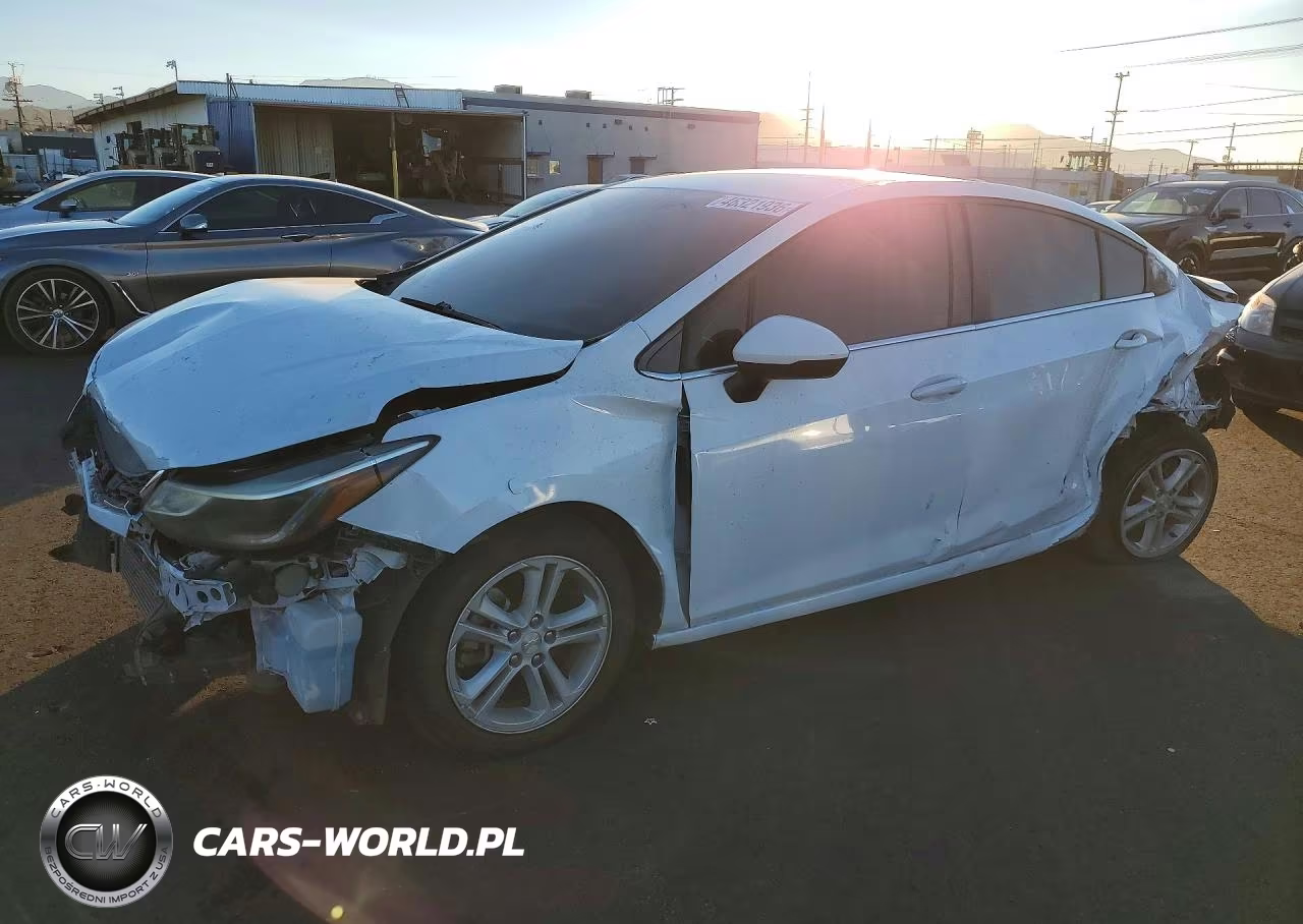 2018 Chevrolet Cruze Lt – zdjęcie 1 z 13