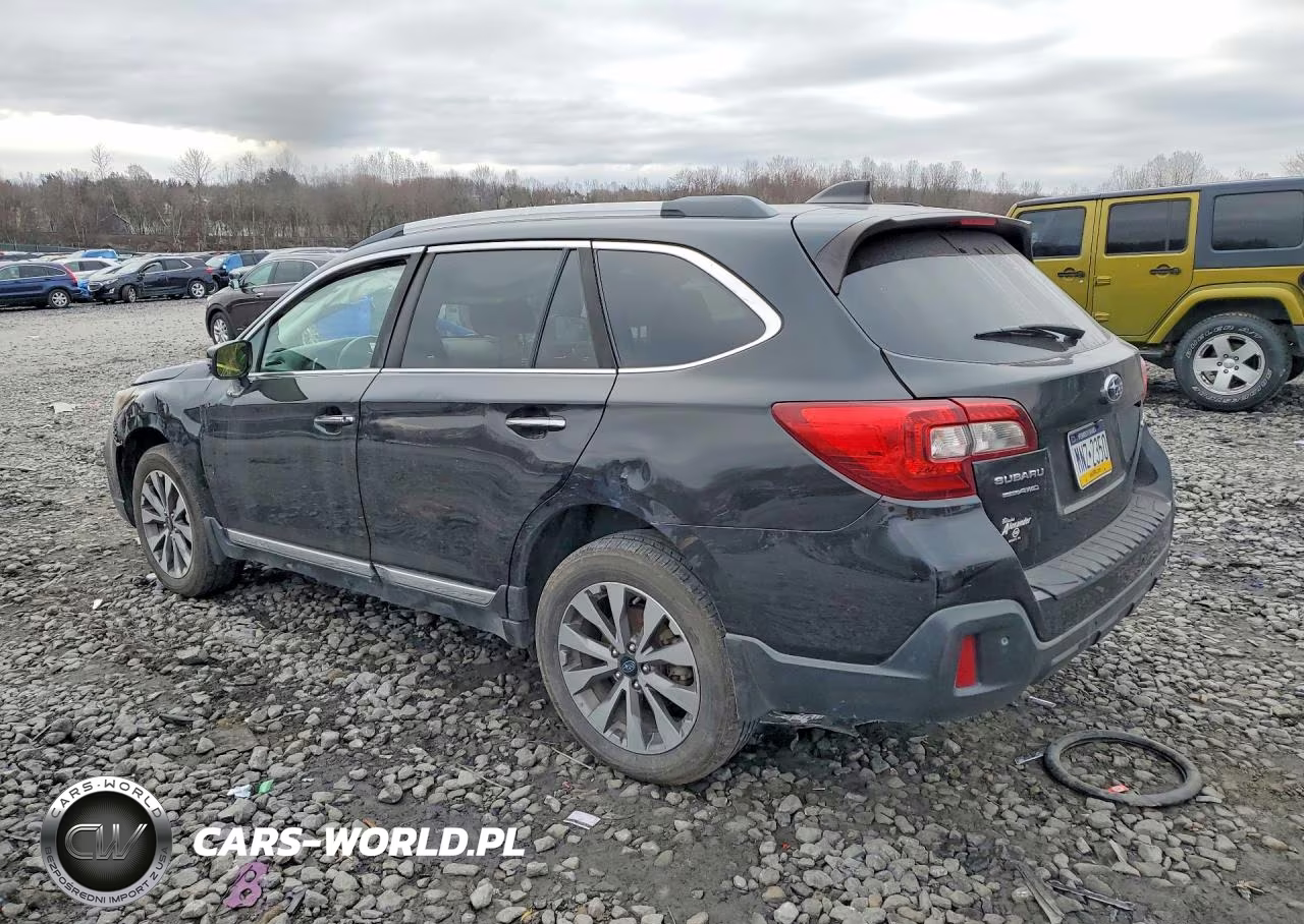 2018 Subaru Outback Touring VIN:4S4BSATC3J3246874 - 2