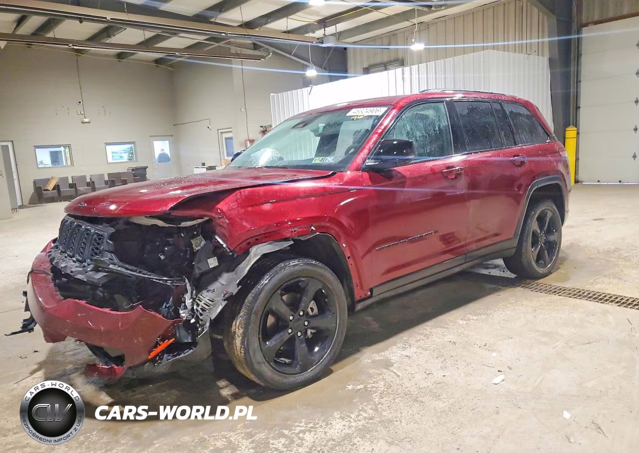 2023 Jeep Grand Cherokee Laredo