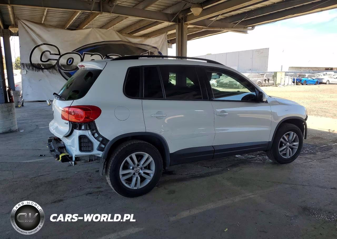 2017 Volkswagen Tiguan S VIN:WVGAV7AX1HK001938 - 3