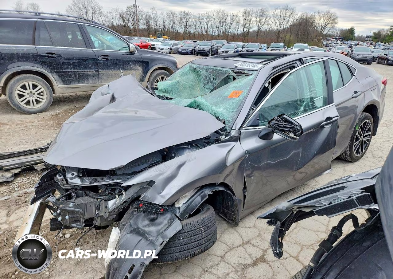 2025 Toyota Camry Xle – zdjęcie 1 z 12