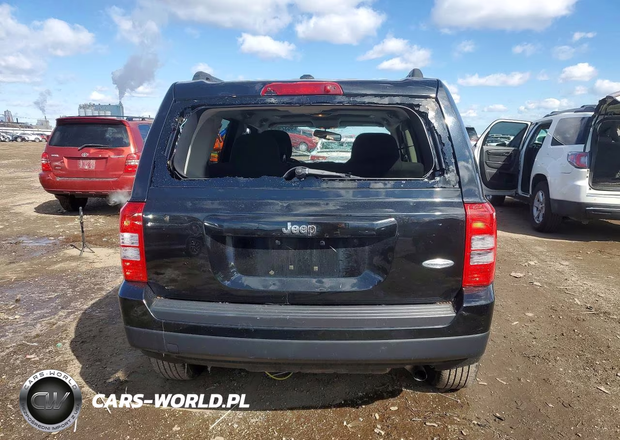 2014 Jeep Patriot Latitude VIN:1C4NJPFA0ED563299 - 6