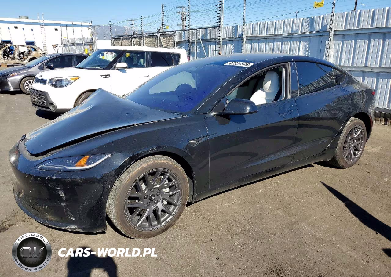 2025 Tesla Model 3 – zdjęcie 1 z 12