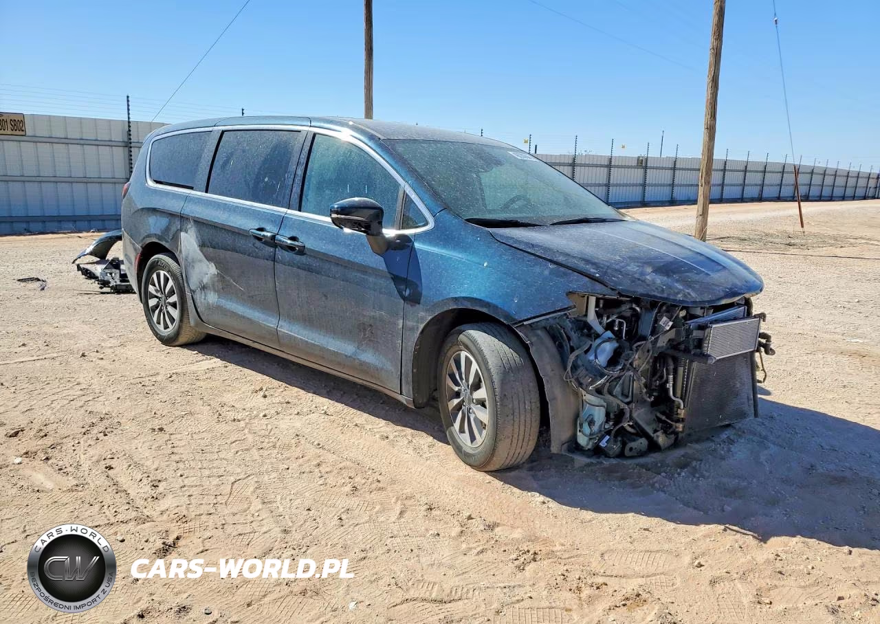 2023 Chrysler Pacifica Hybrid Touring L VIN:2C4RC1L71PR509608 - 4