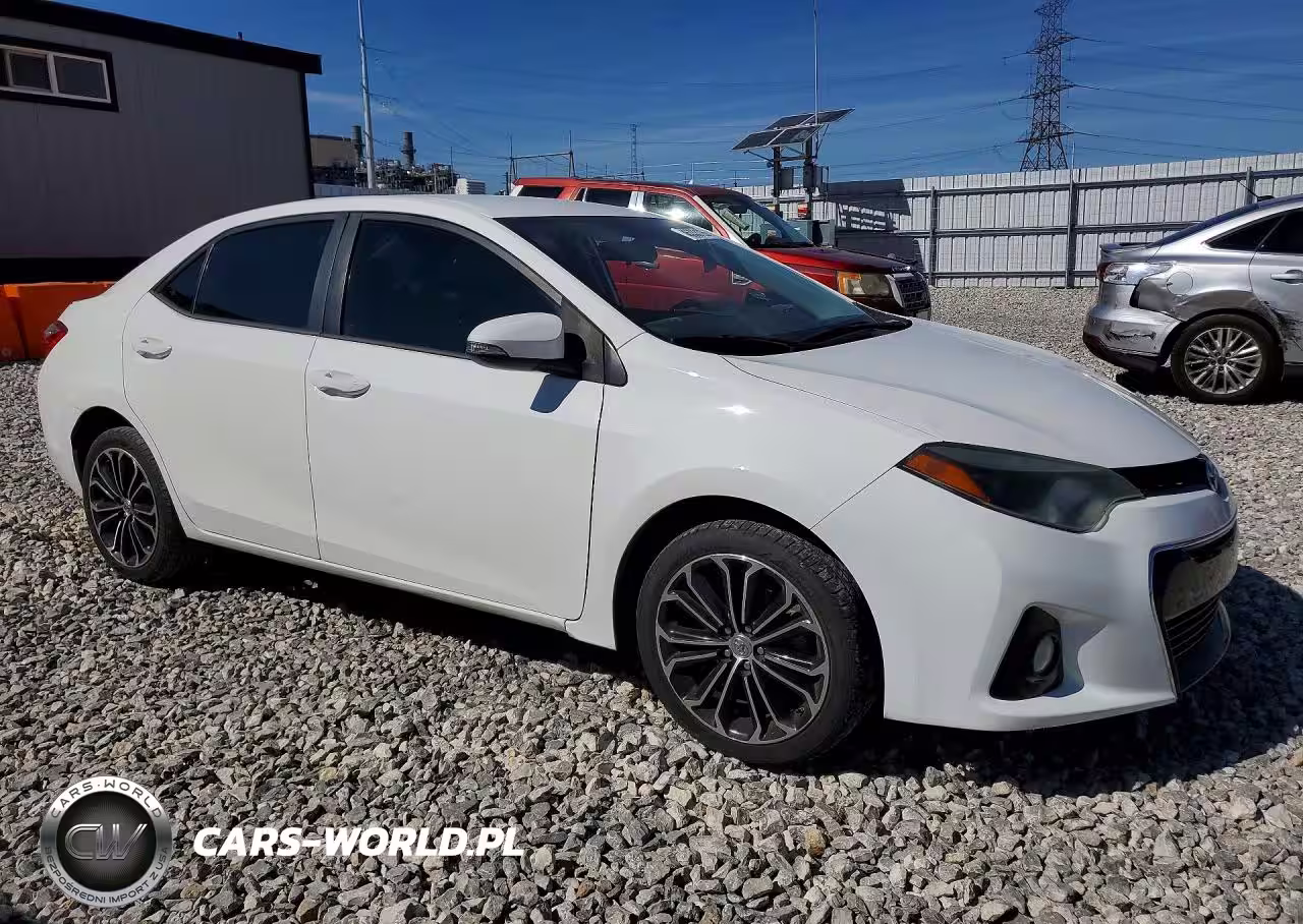 2015 Toyota Corolla S Plus VIN:5YFBURHE9FP231379 - 4