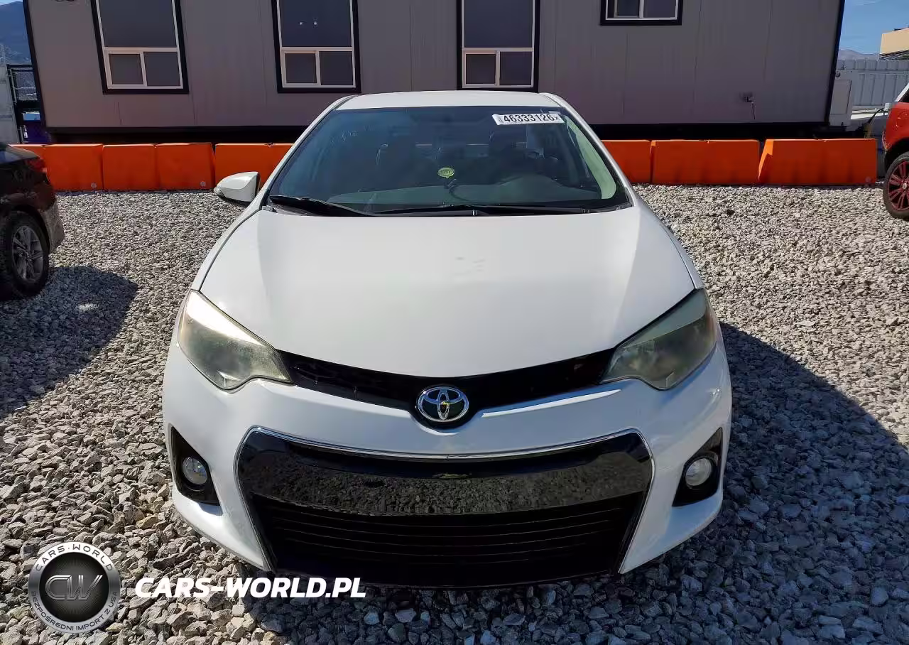 2015 Toyota Corolla S Plus VIN:5YFBURHE9FP231379 - 5