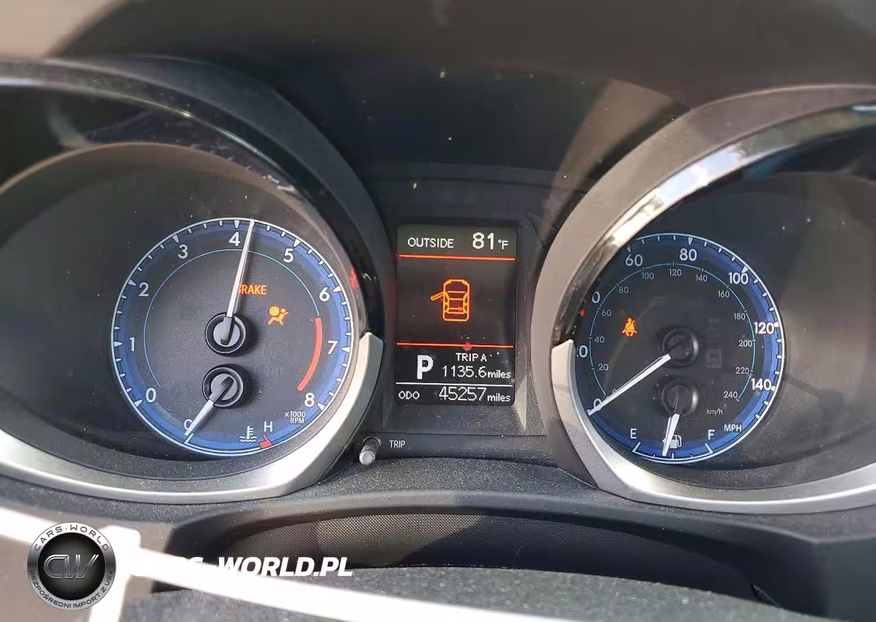 2015 Toyota Corolla S Plus VIN:5YFBURHE9FP231379 - 9