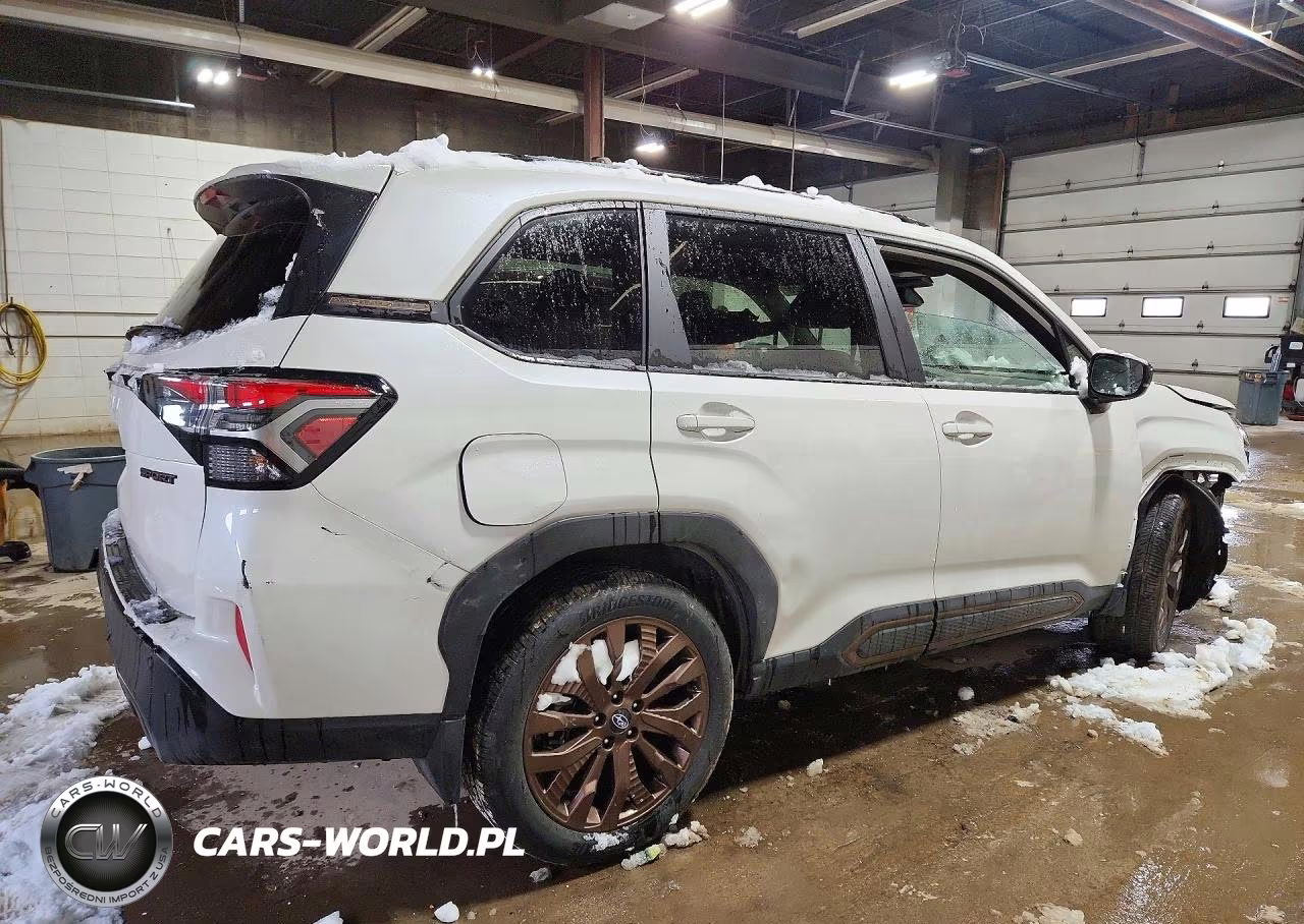 2025 Subaru Forester Sport VIN:JF2SLDHC7SH520546 - 3