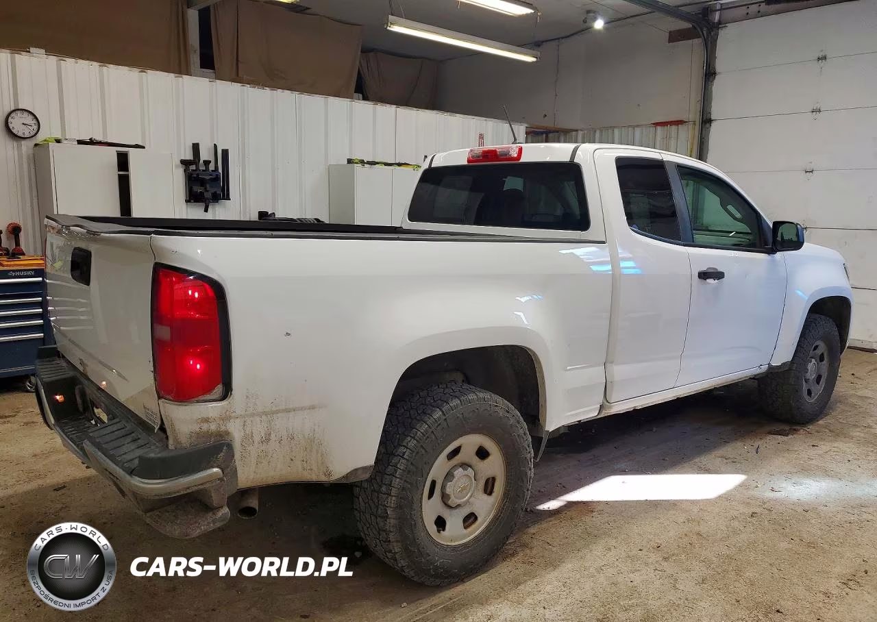 2018 Chevrolet Colorado VIN:1GCHSBEA0J1328721 - 3