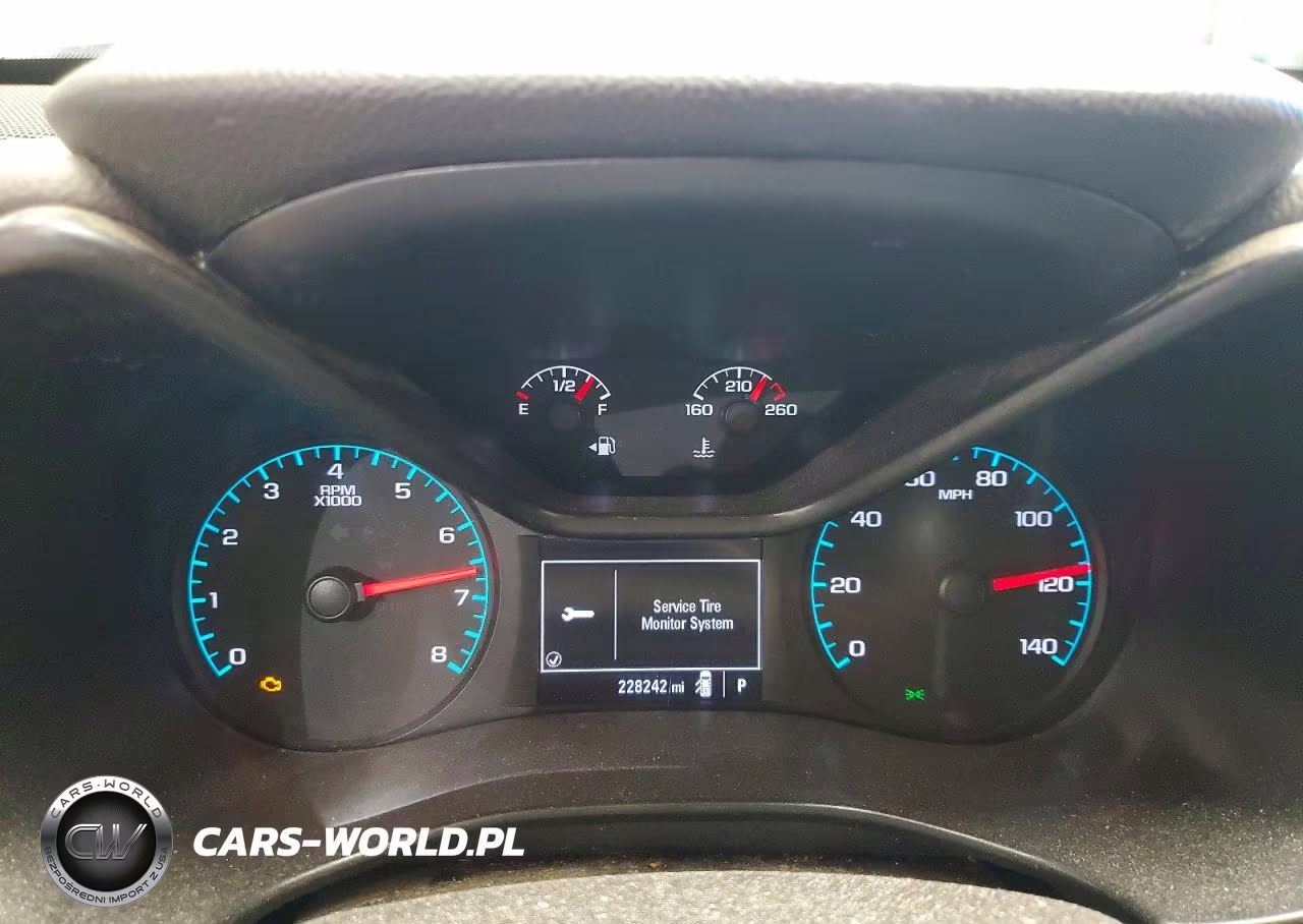 2018 Chevrolet Colorado VIN:1GCHSBEA0J1328721 - 9