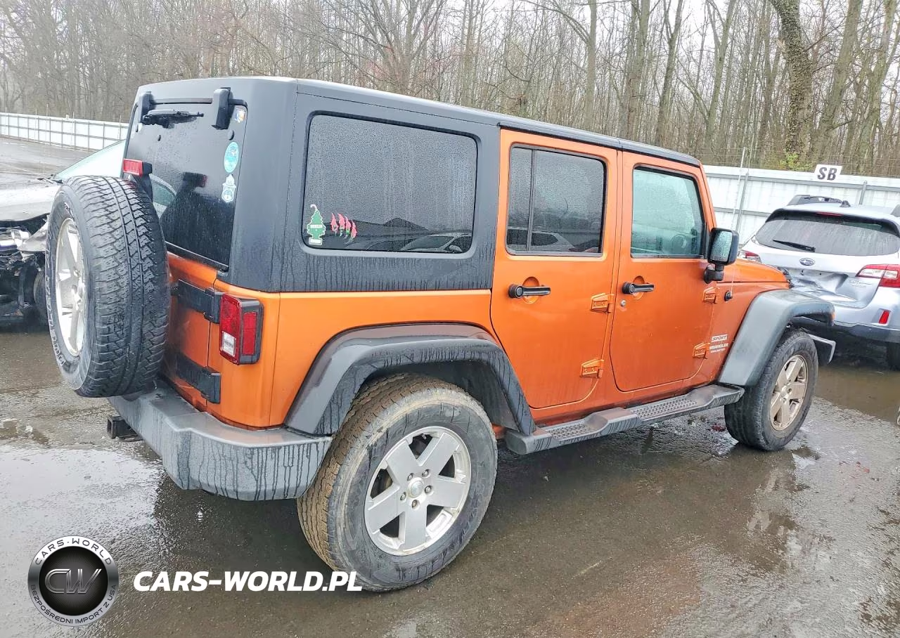 2011 Jeep Wrangler Unlimited Sport VIN:1J4BA3H17BL595770 - 3