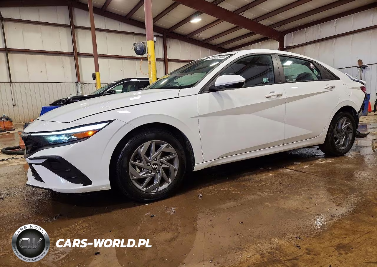 2024 Hyundai Elantra Sel – zdjęcie 1 z 12