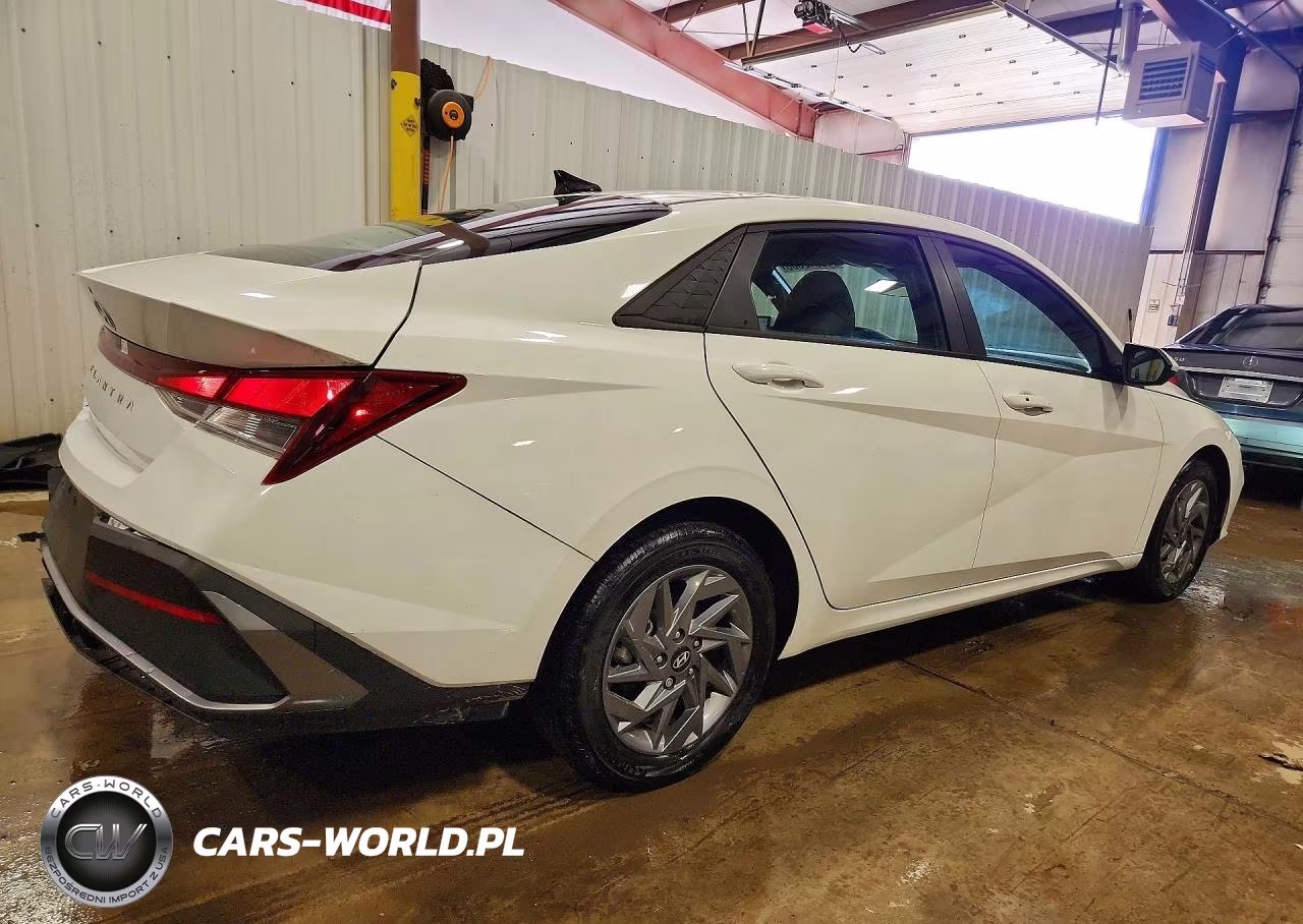 2024 Hyundai Elantra Sel VIN:KMHLM4DG9RU746559 - 3