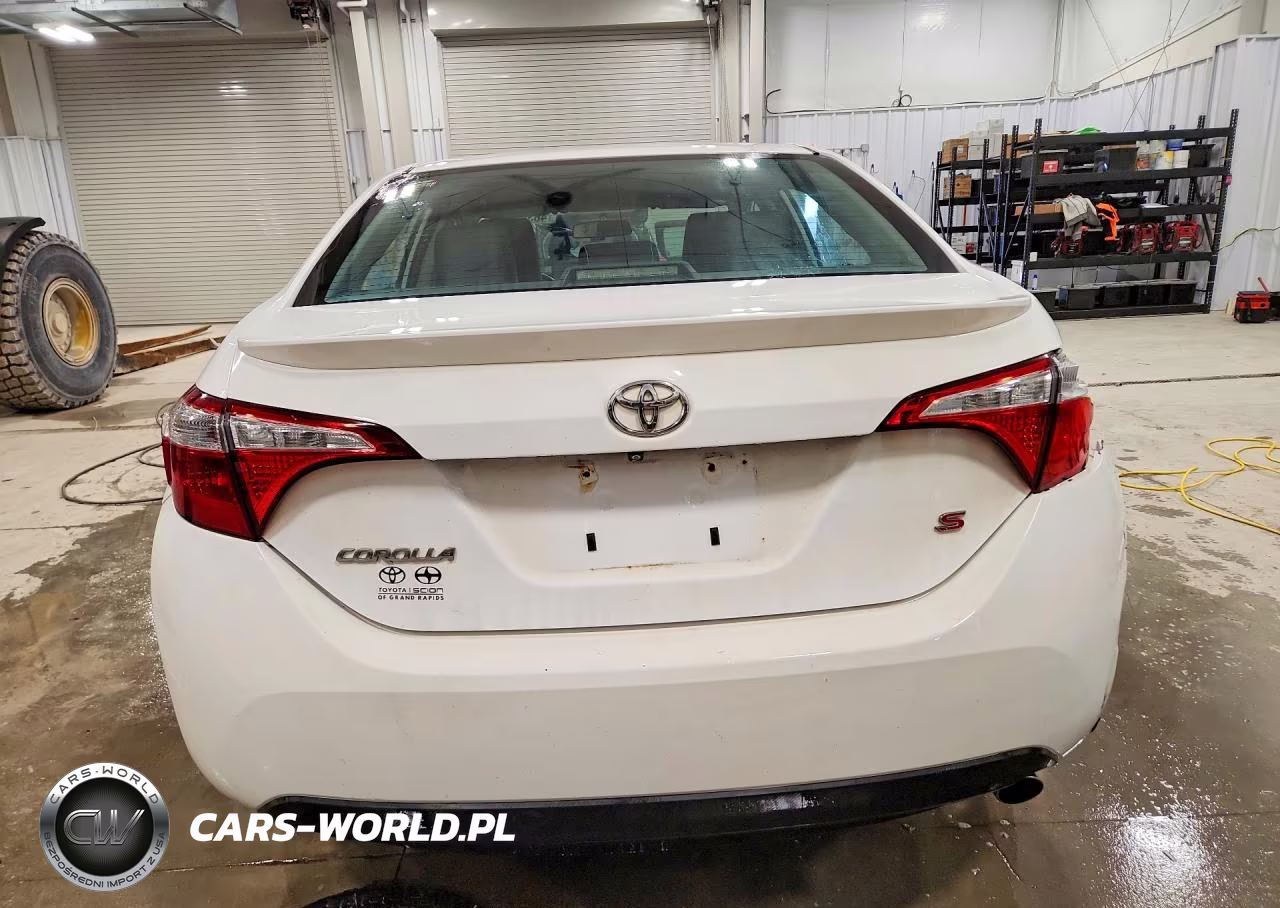2015 Toyota Corolla S Plus VIN:2T1BURHE2FC351668 - 6