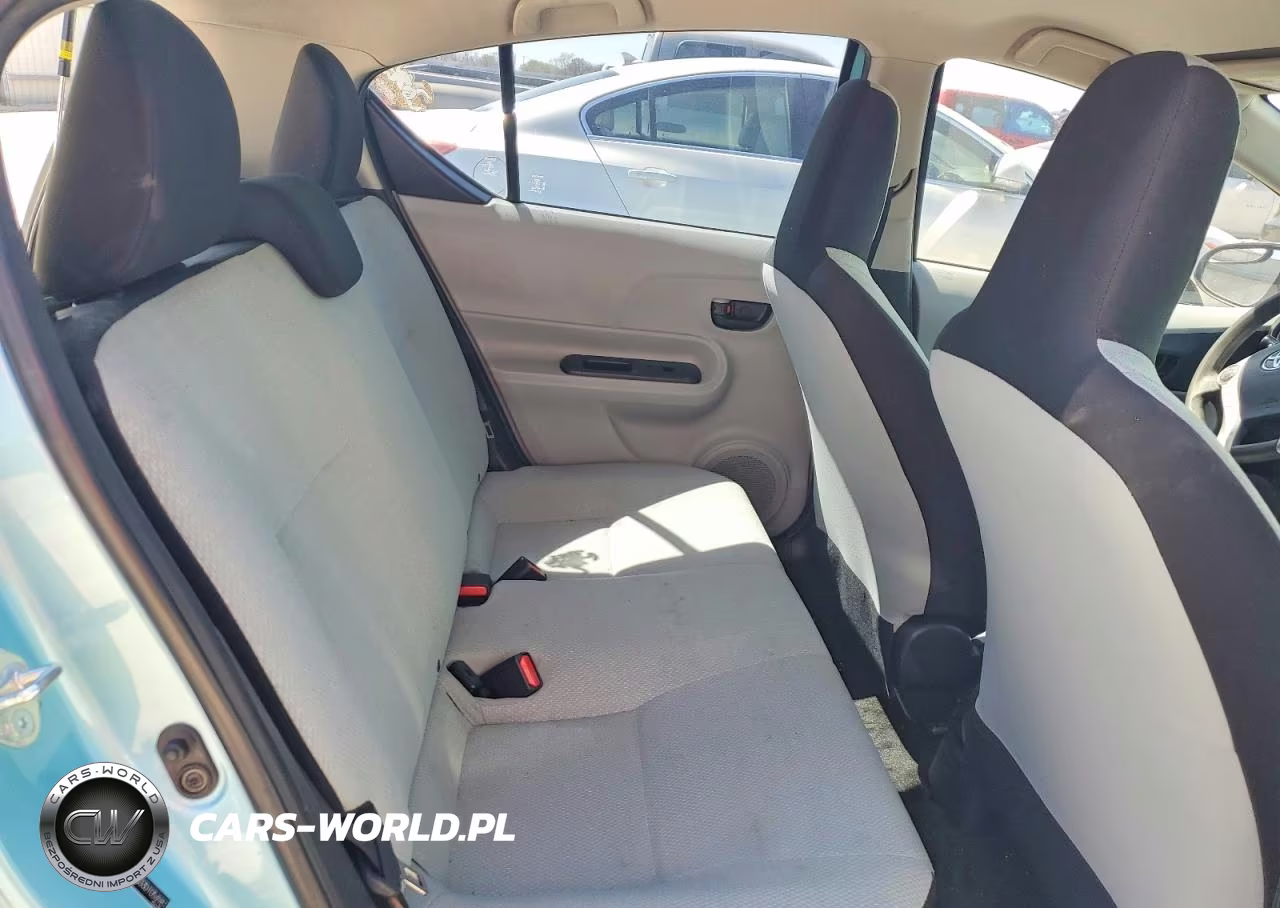 2013 Toyota Prius C One VIN:JTDKDTB33D1054981 - 10