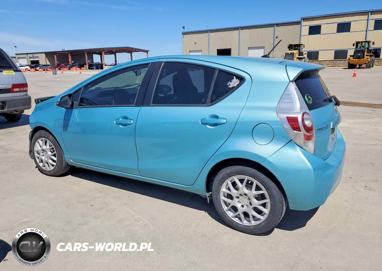 2013 Toyota Prius C One VIN:JTDKDTB33D1054981 - 2