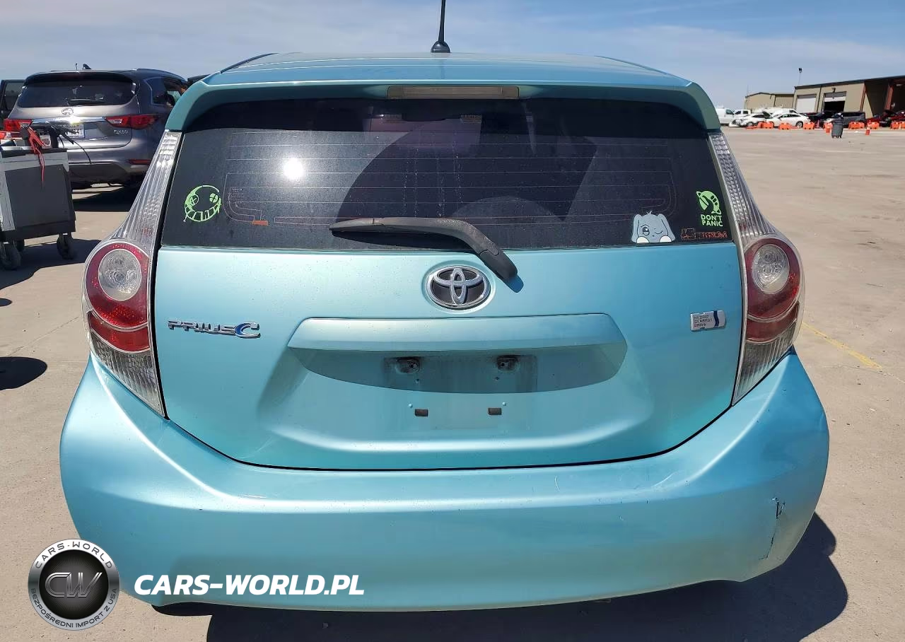 2013 Toyota Prius C One VIN:JTDKDTB33D1054981 - 6