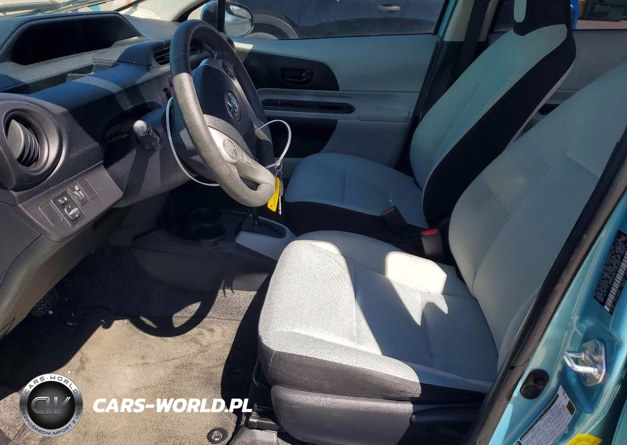 2013 Toyota Prius C One VIN:JTDKDTB33D1054981 - 7