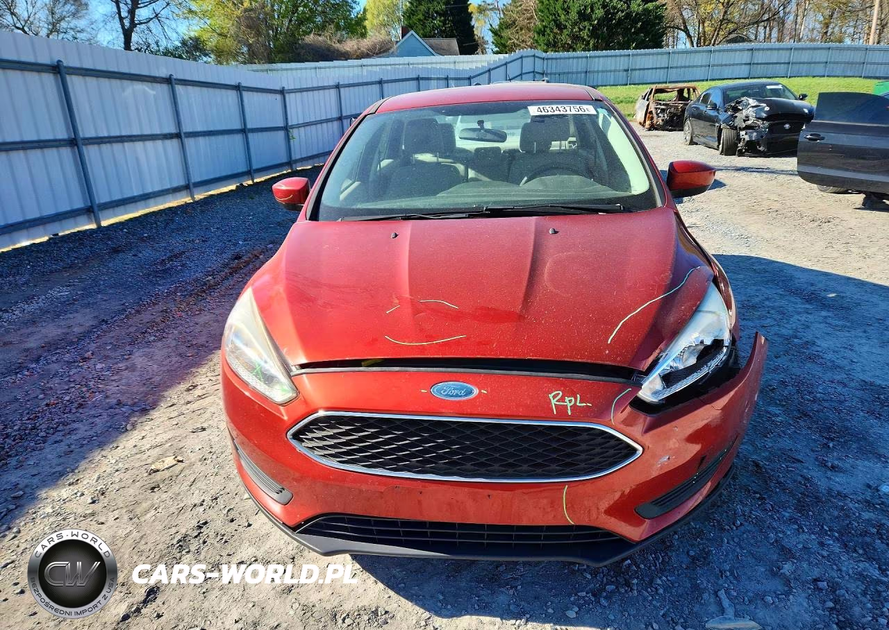 2018 Ford Focus Se VIN:1FADP3FE0JL240611 - 5