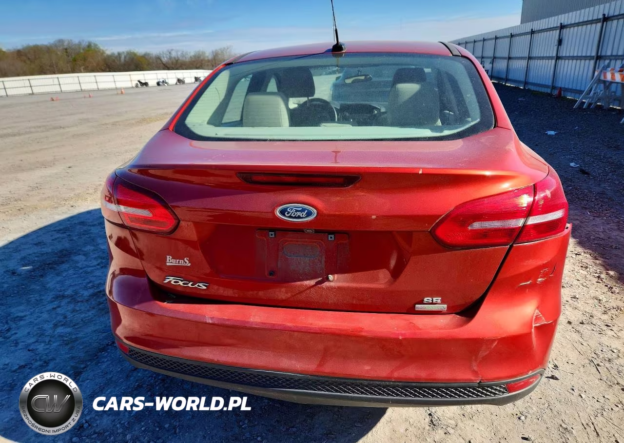 2018 Ford Focus Se VIN:1FADP3FE0JL240611 - 6