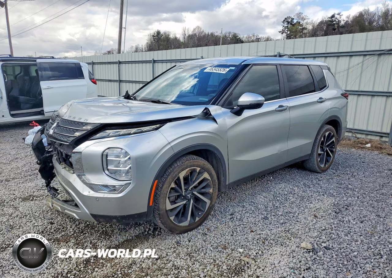 2024 Mitsubishi Outlander Se