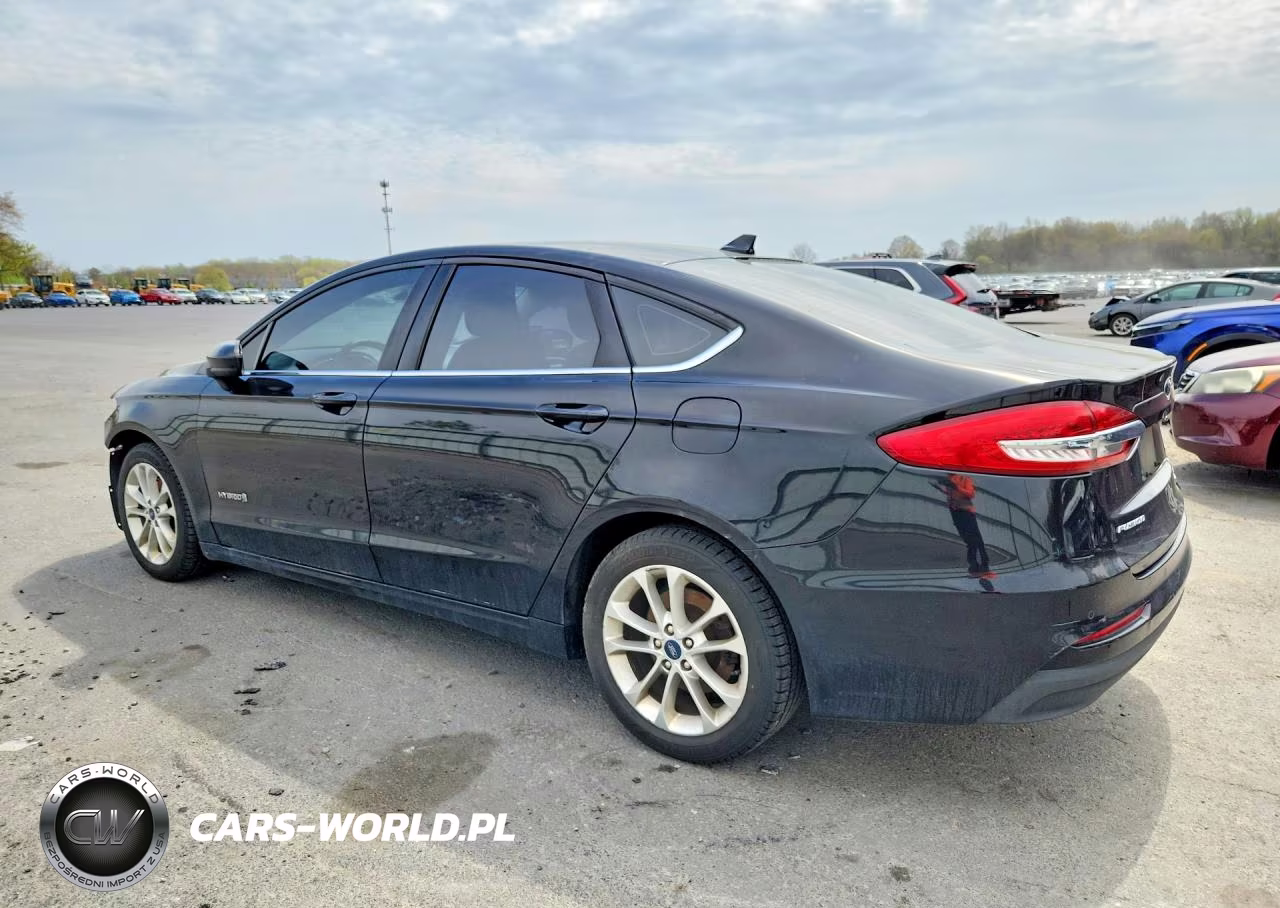 2019 Ford Fusion Se VIN:3FA6P0LU6KR158968 - 2