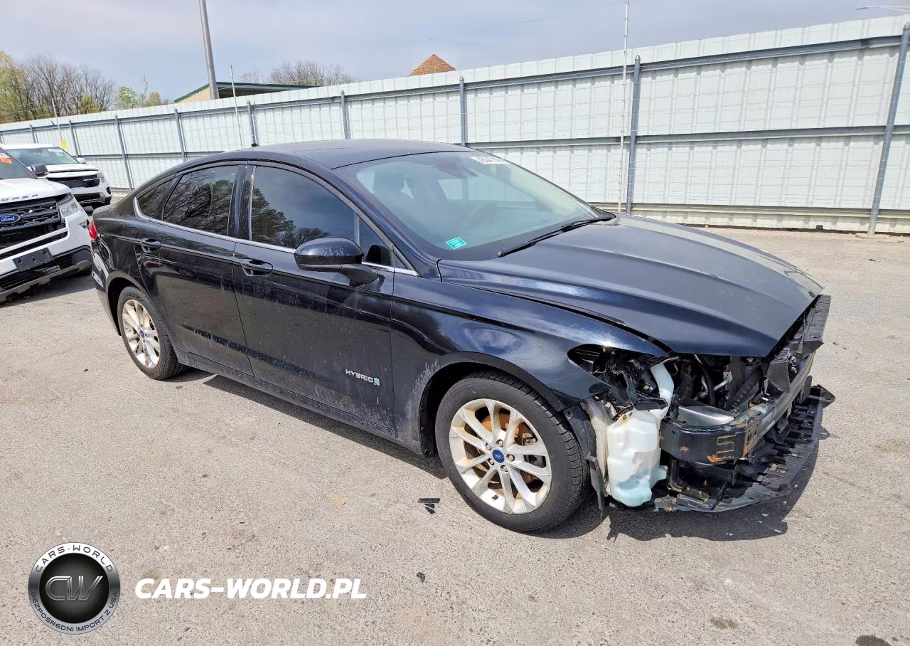 2019 Ford Fusion Se VIN:3FA6P0LU6KR158968 - 4