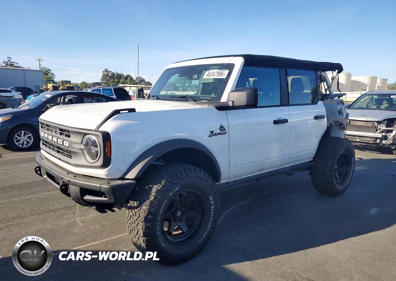 2023 Ford Bronco Base