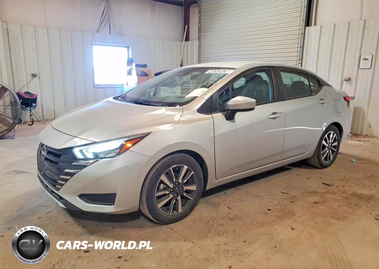 2025 Nissan Versa Sv