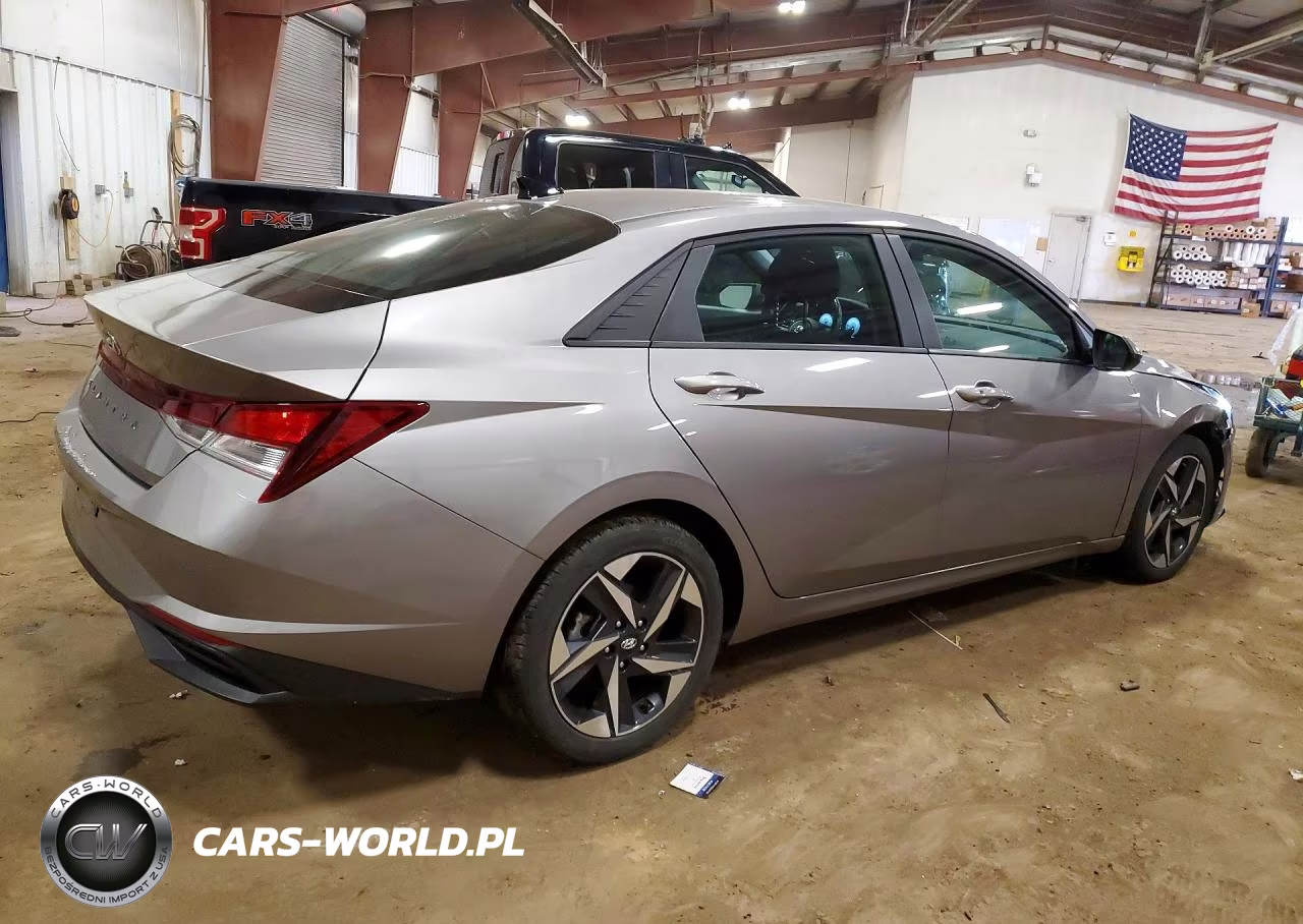2023 Hyundai Elantra Sel VIN:KMHLS4AG0PU431480 - 3