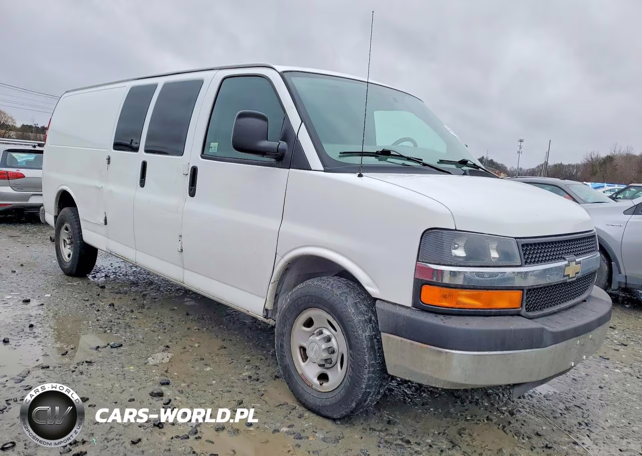 2015 Chev Express G2500 VIN:1GCWGGCFXF1234633 - 4